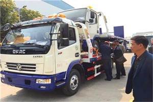 高淳汽车道路救援拖车价格